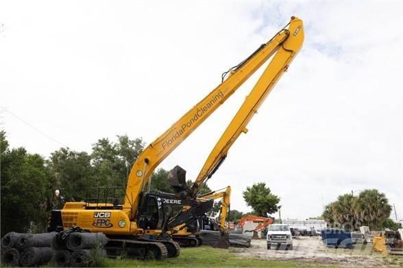 JCB JS370 Telakaivukoneet