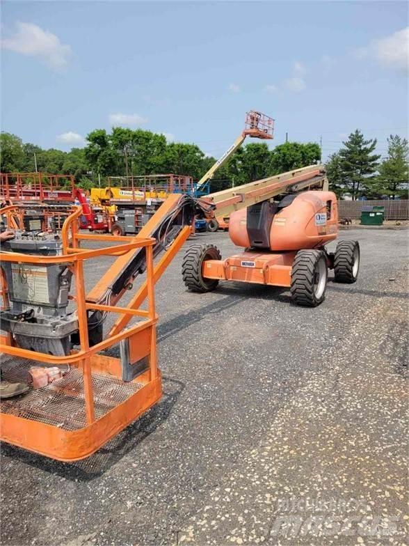 JLG 600AJ Kuukulkijat