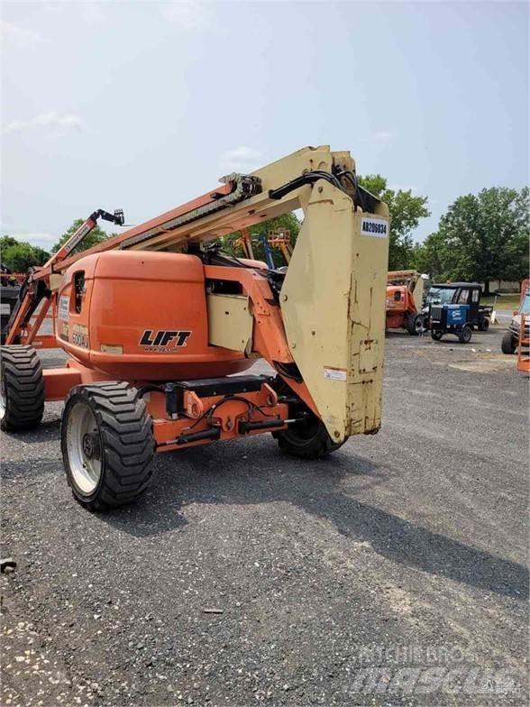 JLG 600AJ Kuukulkijat