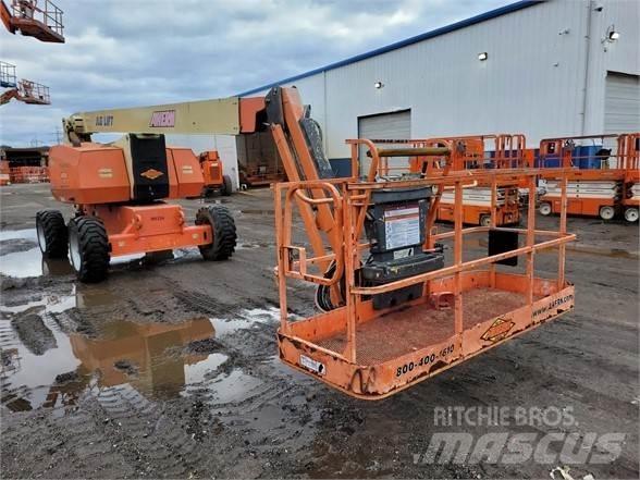 JLG 800AJ Kuukulkijat