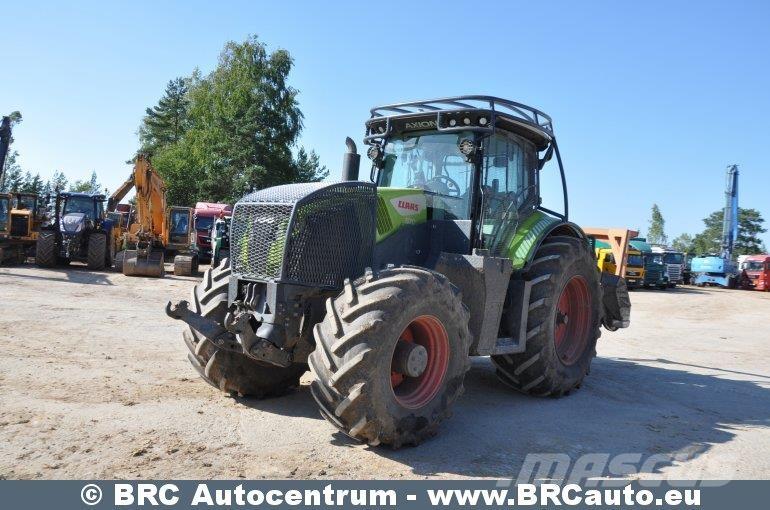 CLAAS Axion 870 Traktorit