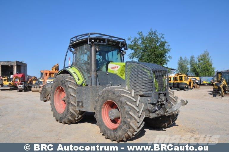 CLAAS Axion 870 Traktorit