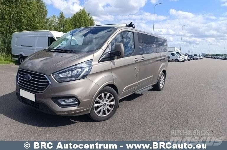 Ford Tourneo Custom Minibussit