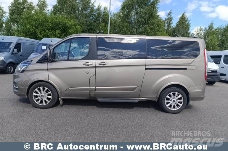 Ford Tourneo Custom Minibussit