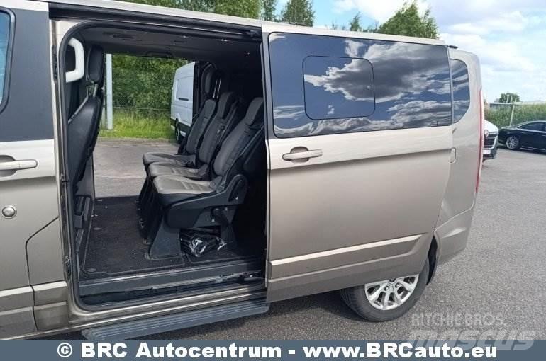 Ford Tourneo Custom Minibussit