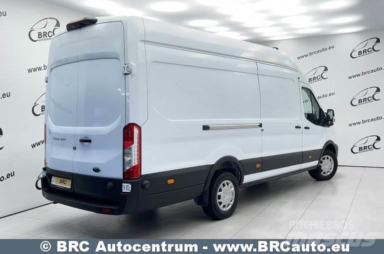 Ford Transit Jakeluautot