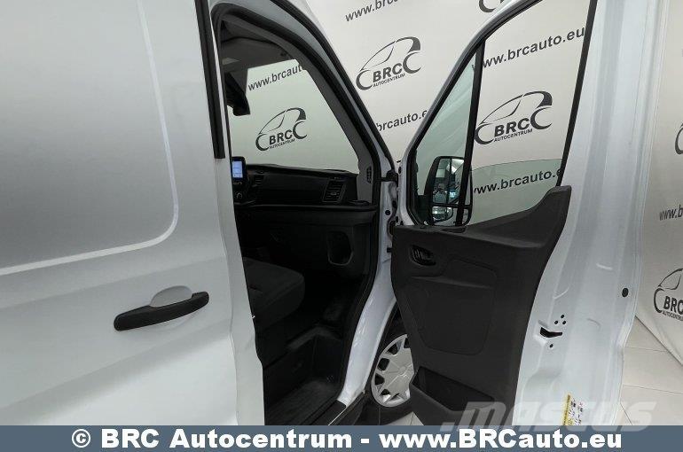 Ford Transit Jakeluautot