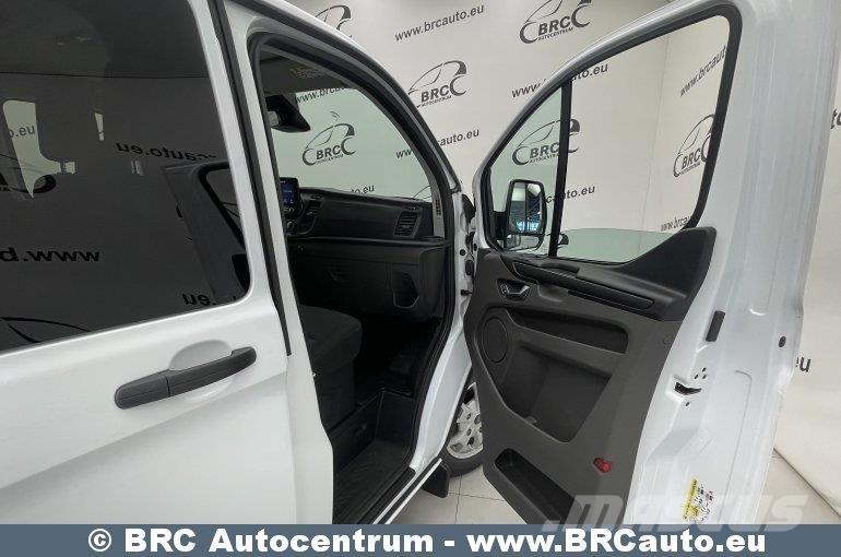 Ford Transit Custom Minibussit