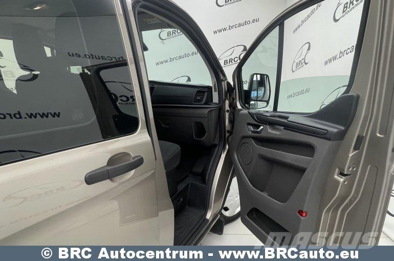 Ford Transit Custom Minibussit