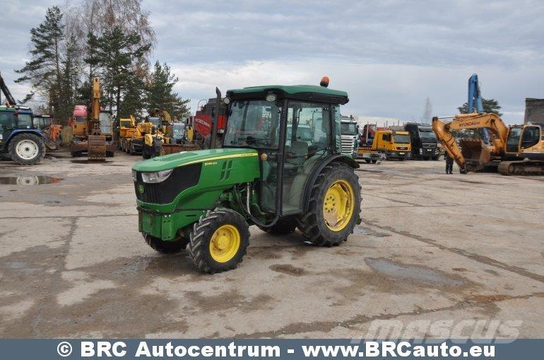John Deere 5085 Traktorit