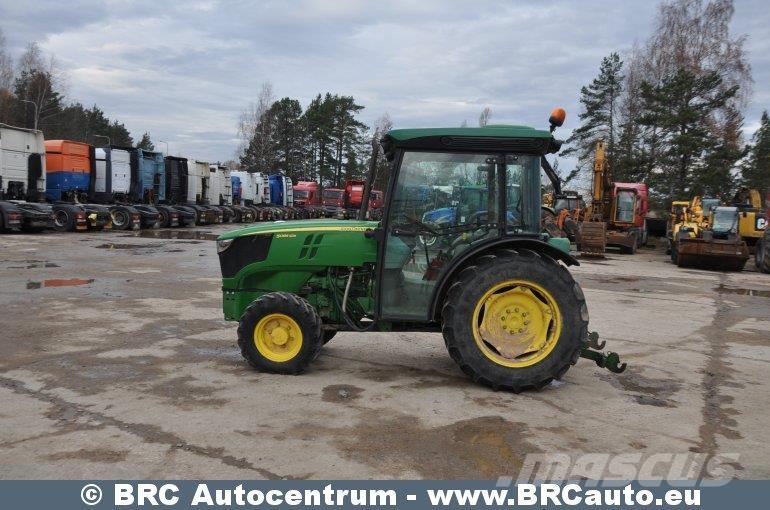 John Deere 5085 Traktorit