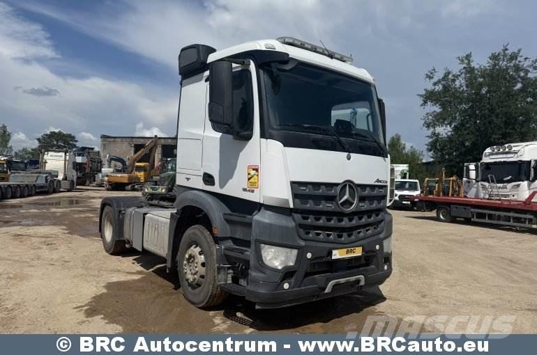 Mercedes-Benz Arocs Vetopöytäautot