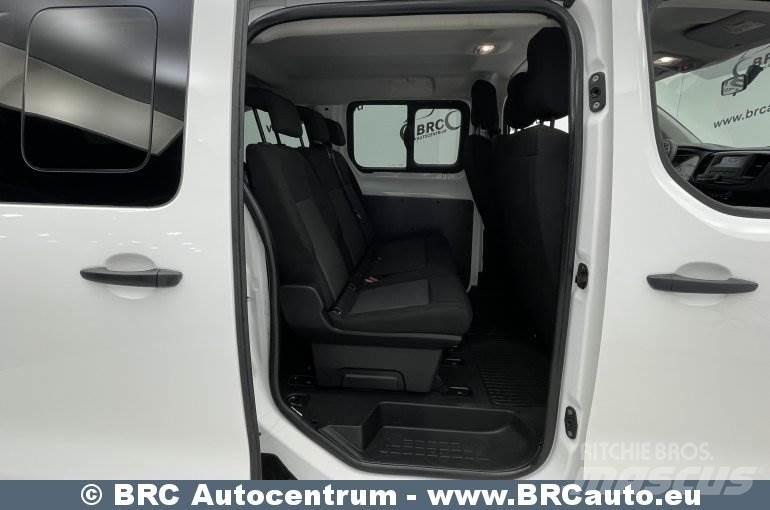 Opel Vivaro Minibussit
