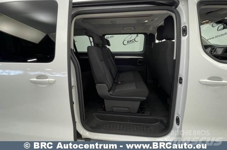Peugeot Traveller Minibussit
