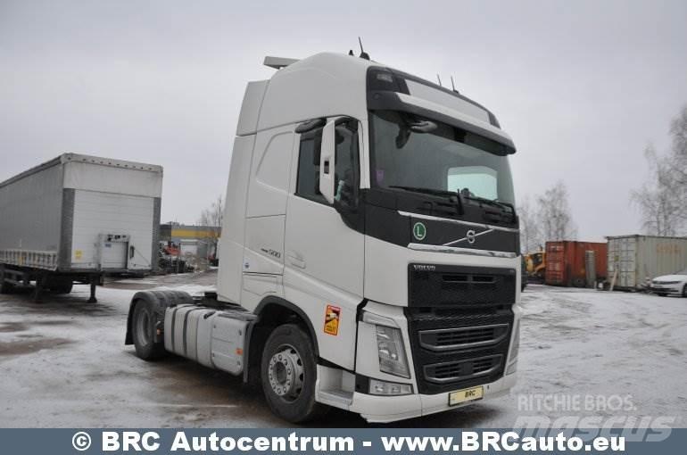 Volvo FH Vetopöytäautot