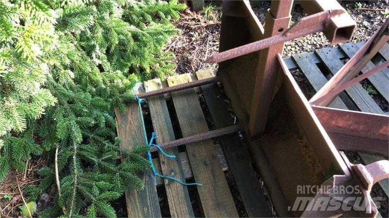  Ålø Etukuormaimen varusteet