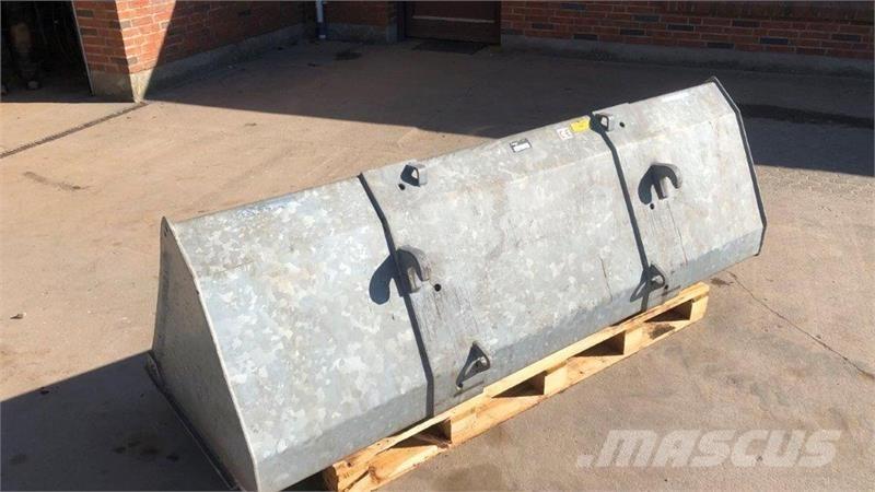 Fliegl  Etukuormaimet ja kaivuulaitteet