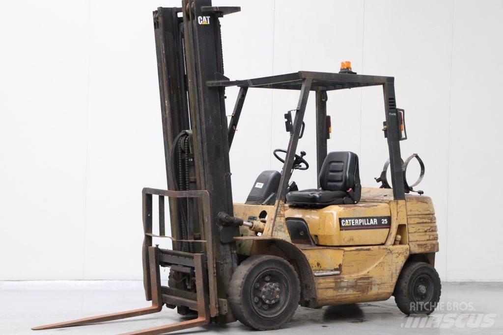 CAT GP25 Nestekaasutrukit