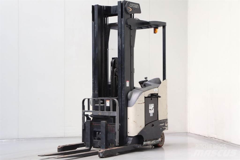 Crown RD5280S-30 Työntömastotrukit