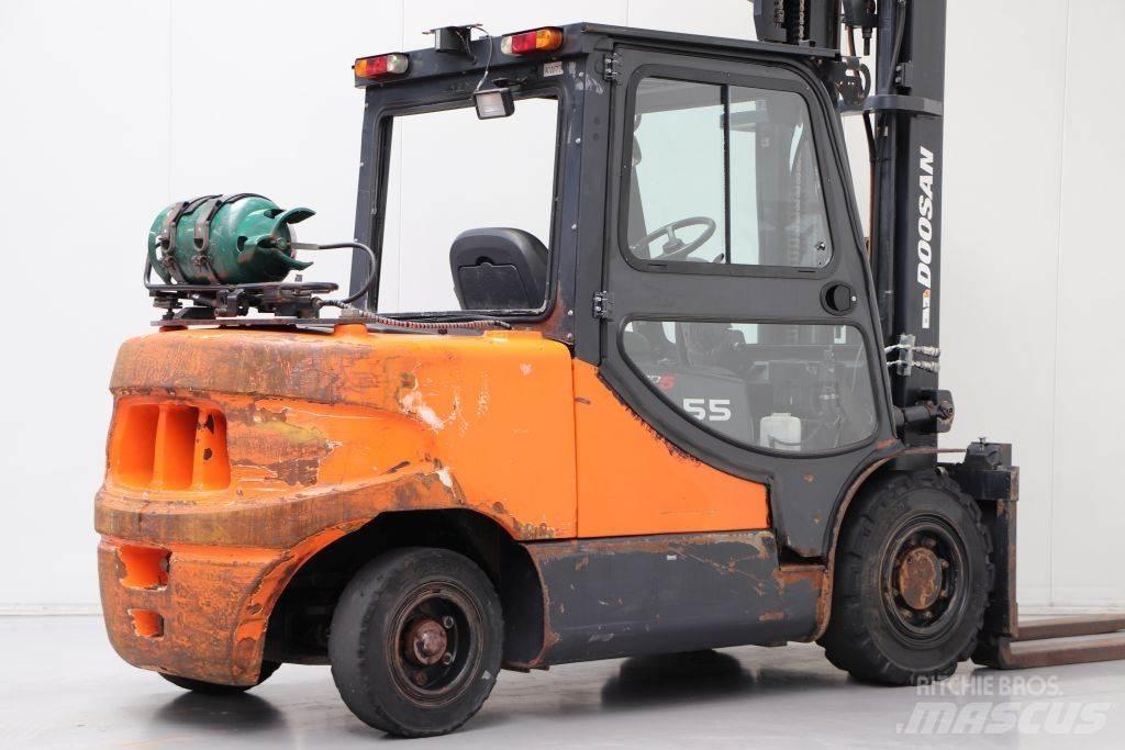 Doosan G55SC-5 Nestekaasutrukit