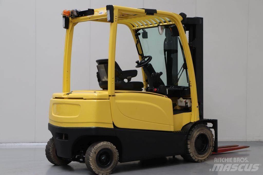 Hyster J3.0XN Sähkötrukit