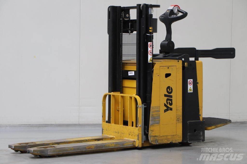 Hyster MP20XD Käyden ajettavat pinoamistrukit