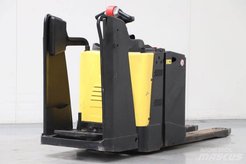 Hyster P2.0S Lavansiirtotrukit