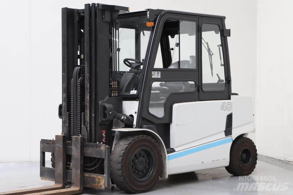 Hyundai 40B-9 Sähkötrukit