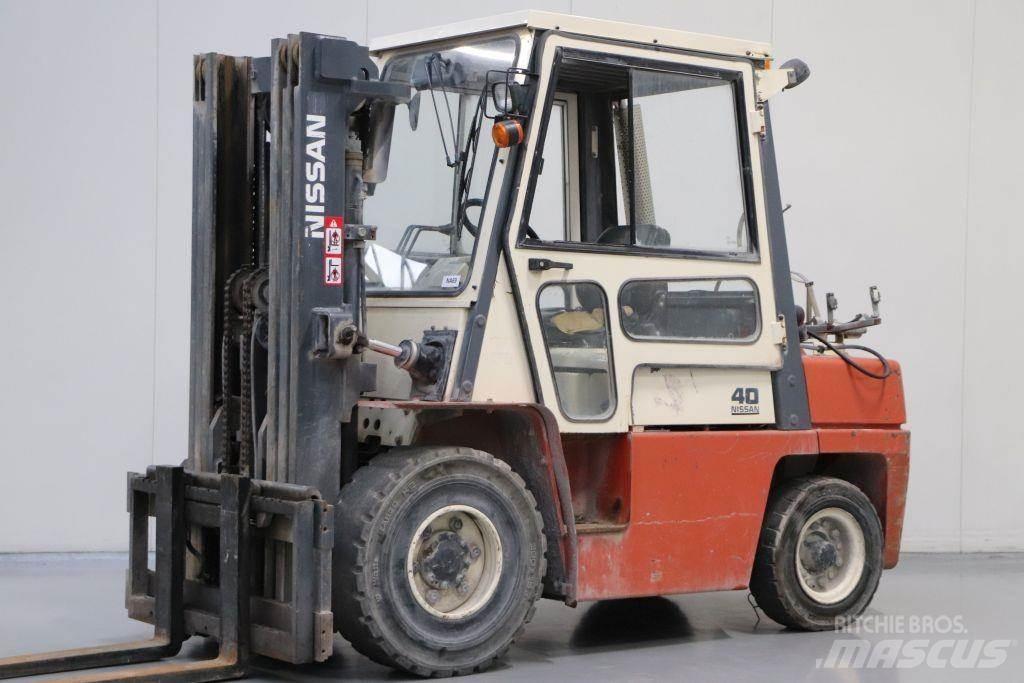 Nissan BF03A35U Nestekaasutrukit