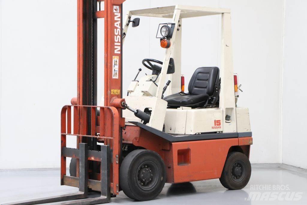 Nissan H01A15 Nestekaasutrukit