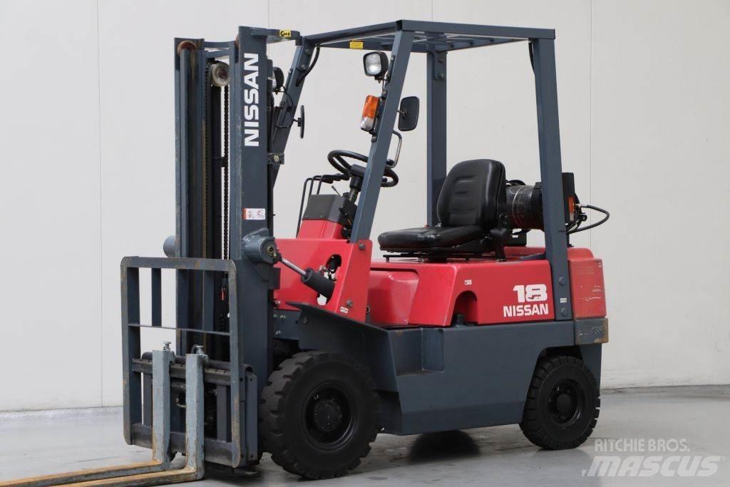 Nissan J01A18 Nestekaasutrukit