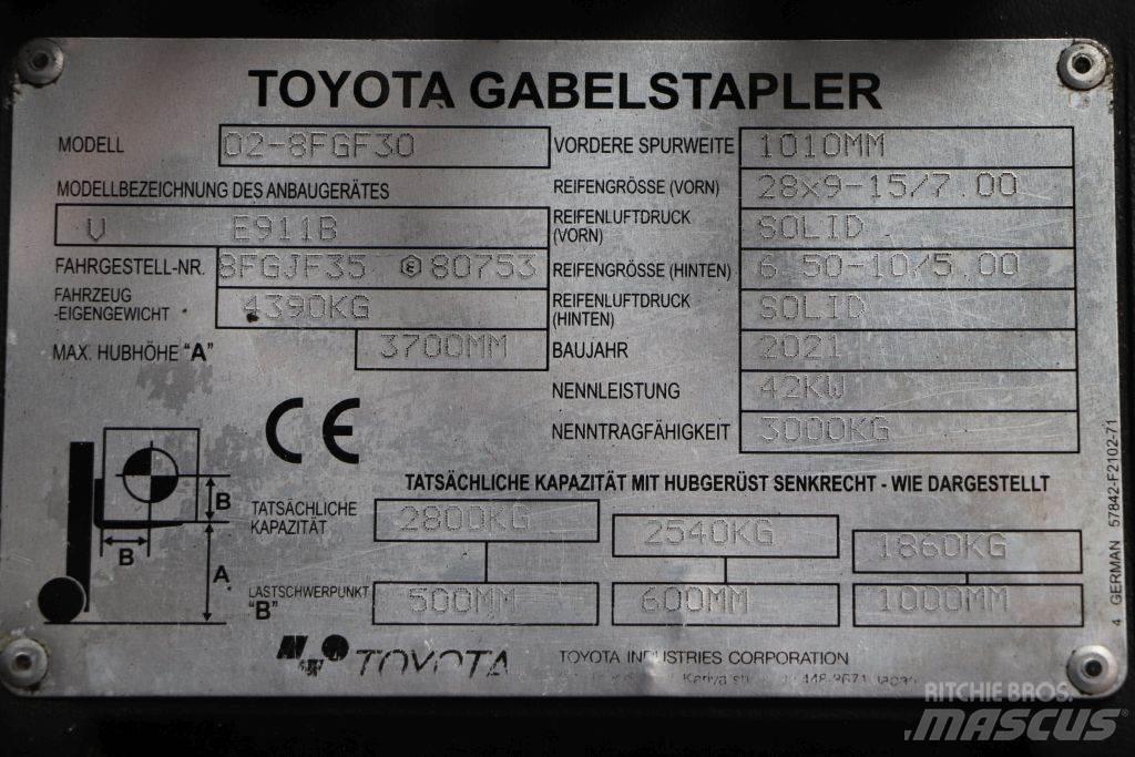 Toyota 02-8FGF30 Nestekaasutrukit