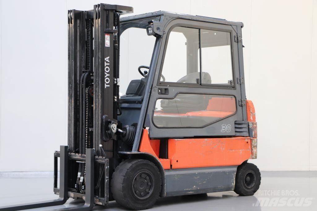 Toyota 7FBMF30 Sähkötrukit