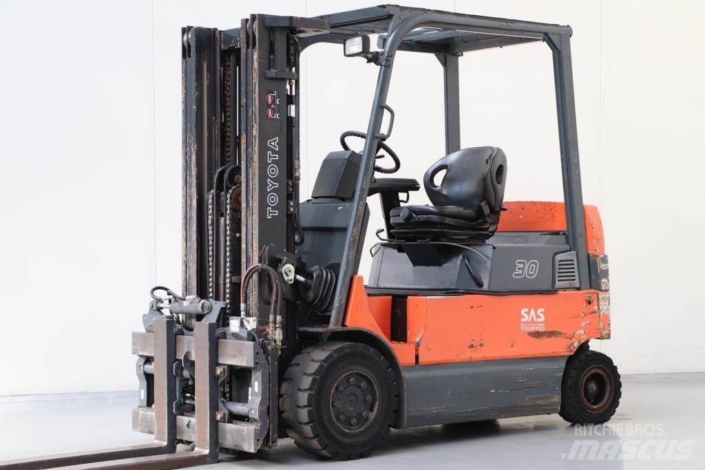 Toyota 7FBMF30 Sähkötrukit