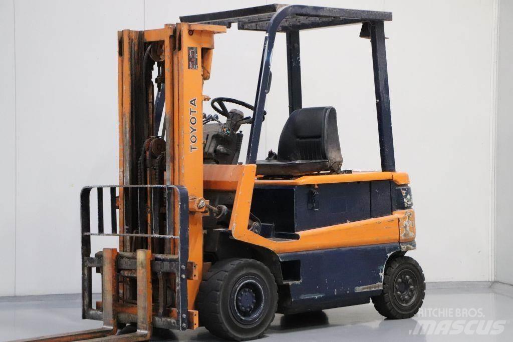 Toyota FBM25 Sähkötrukit