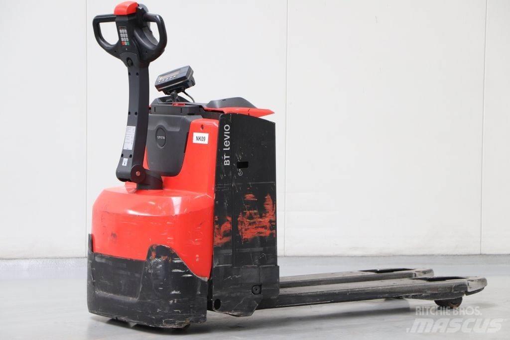 Toyota LWE200 Lavansiirtotrukit