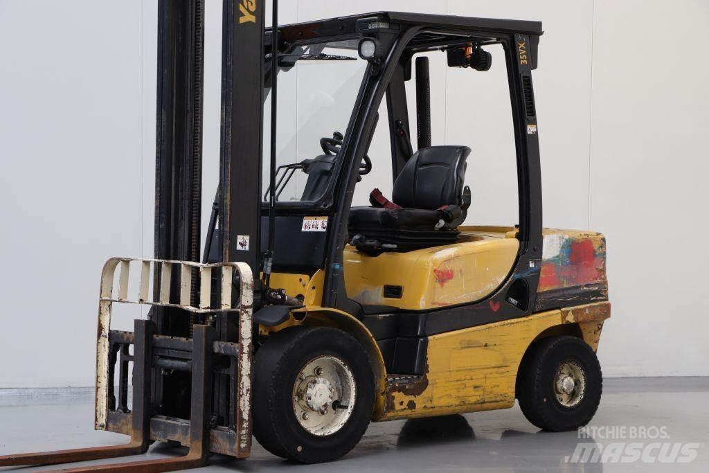 Yale GDP35VX Dieseltrukit