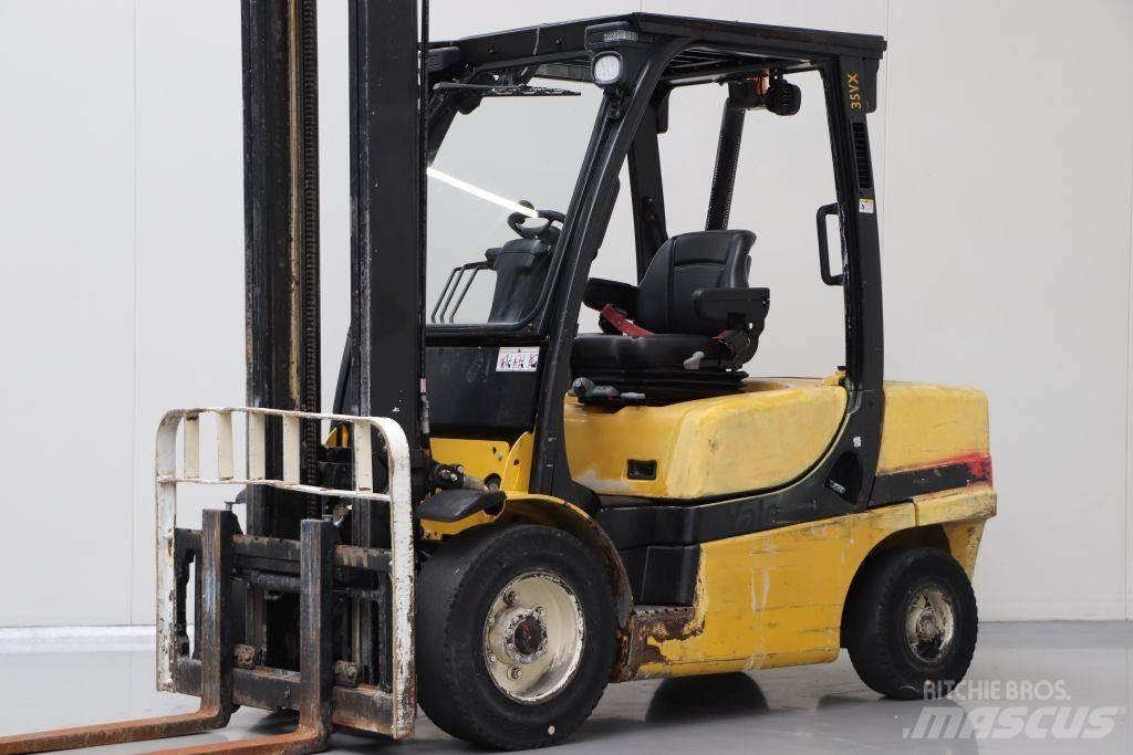 Yale GDP35VX Dieseltrukit