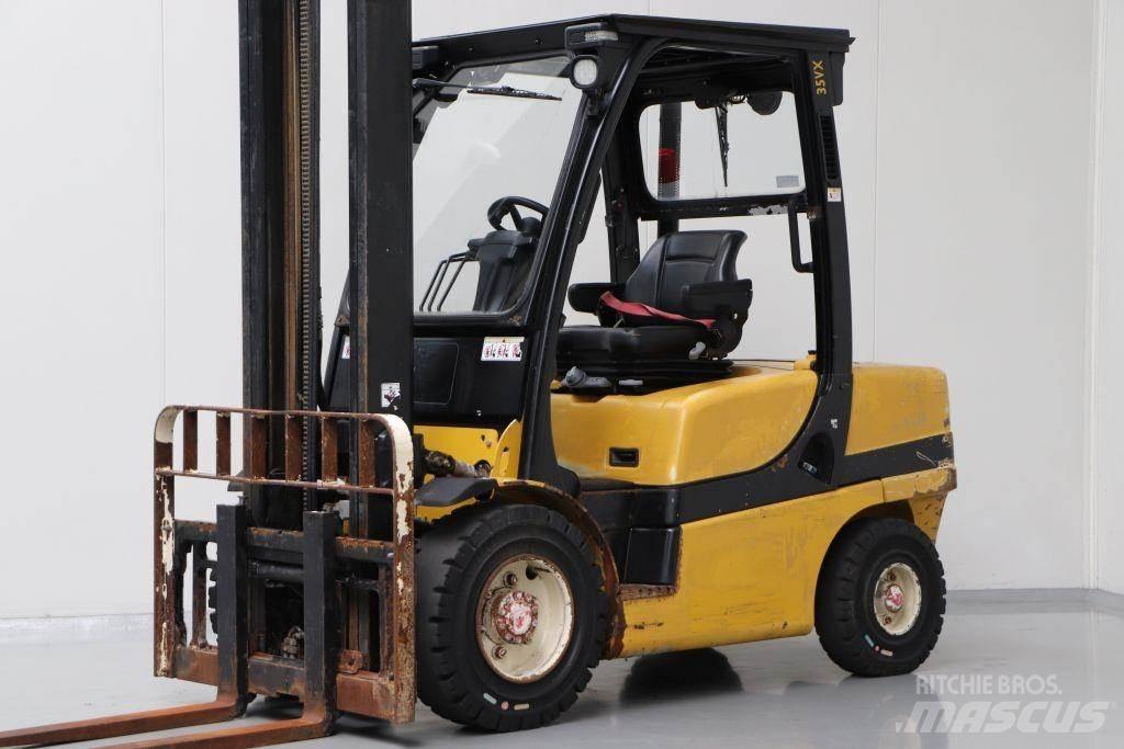 Yale GDP35VX Dieseltrukit