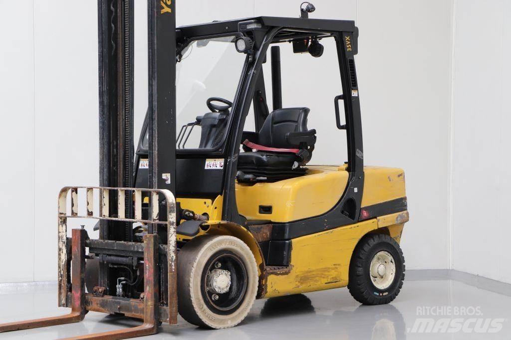 Yale GDP35VX Dieseltrukit