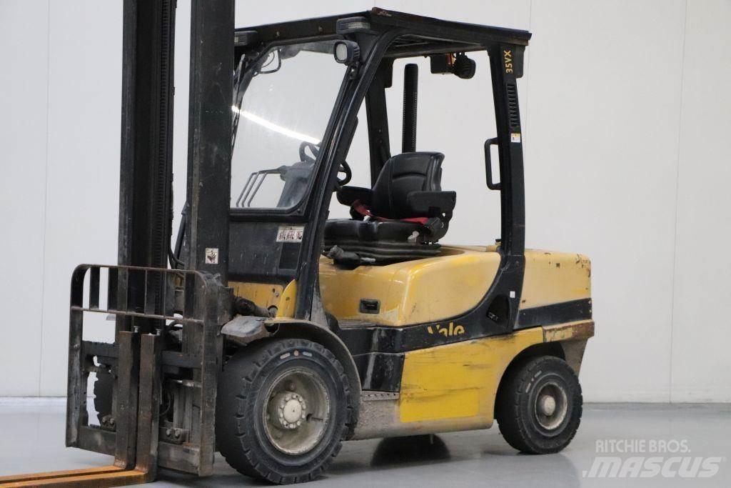 Yale GDP35VX Dieseltrukit