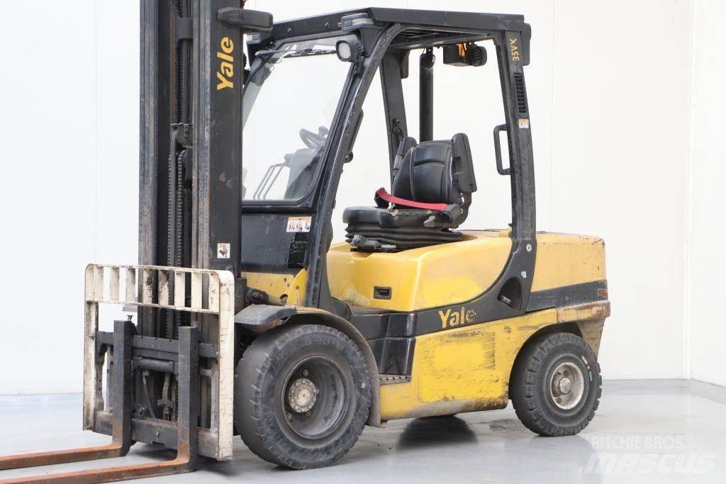Yale GDP35VX Dieseltrukit