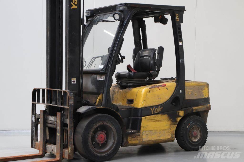 Yale GDP35VX Dieseltrukit