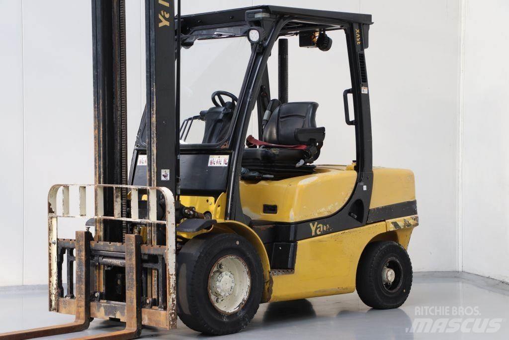 Yale GDP35VX Dieseltrukit