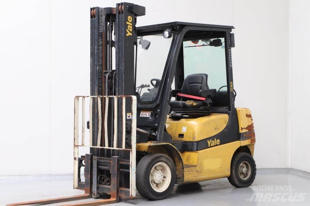 Yale GLP25MX Nestekaasutrukit