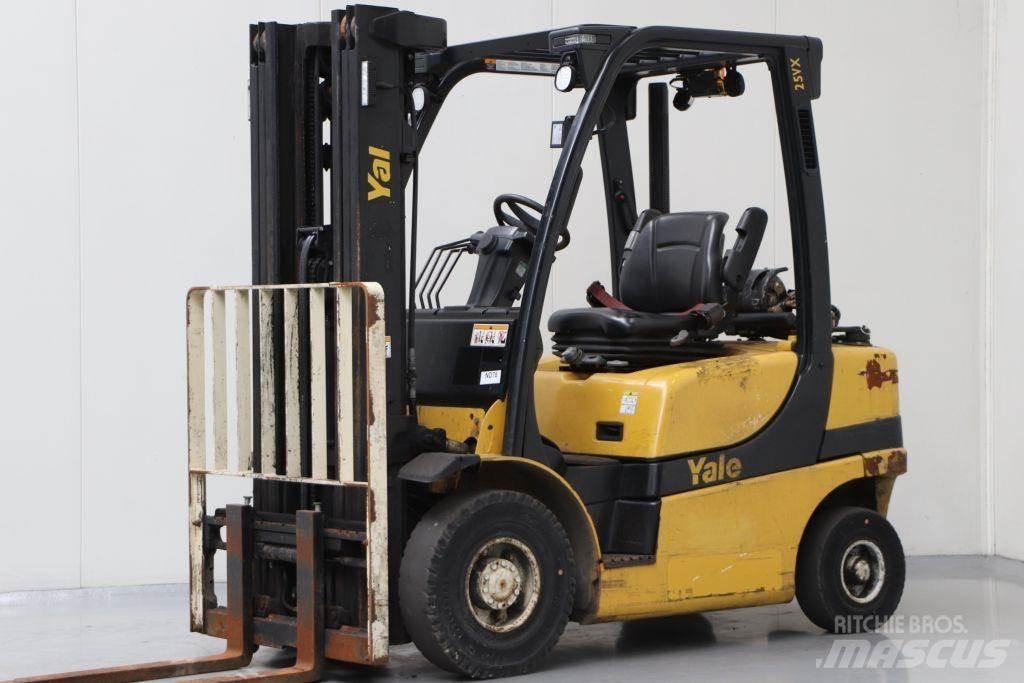 Yale GLP25VX Nestekaasutrukit