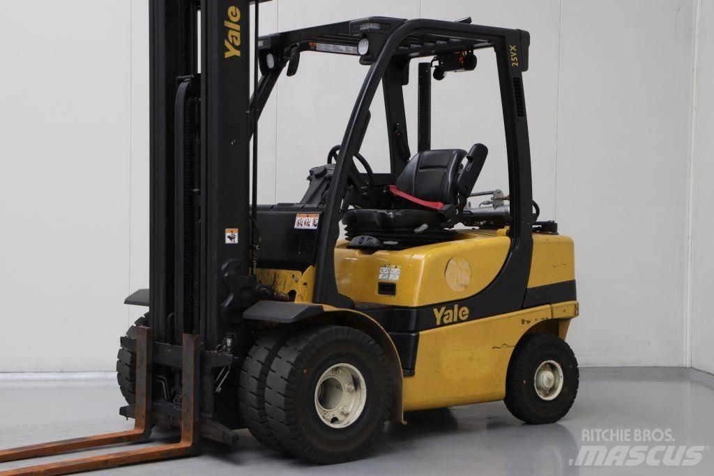 Yale GLP25VX Nestekaasutrukit