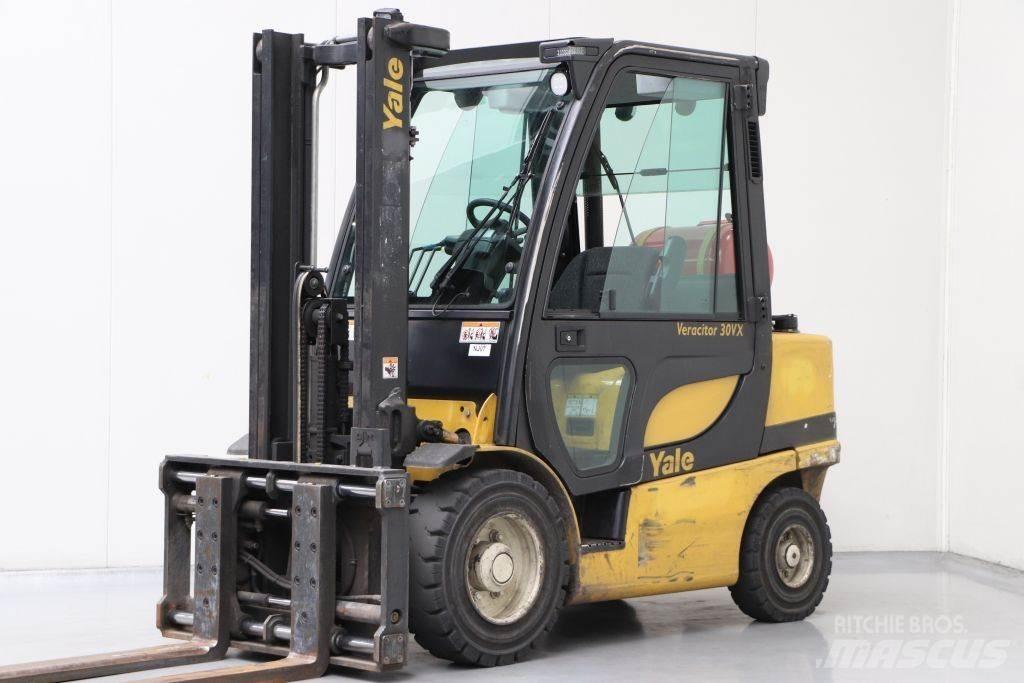 Yale GLP30VX Nestekaasutrukit