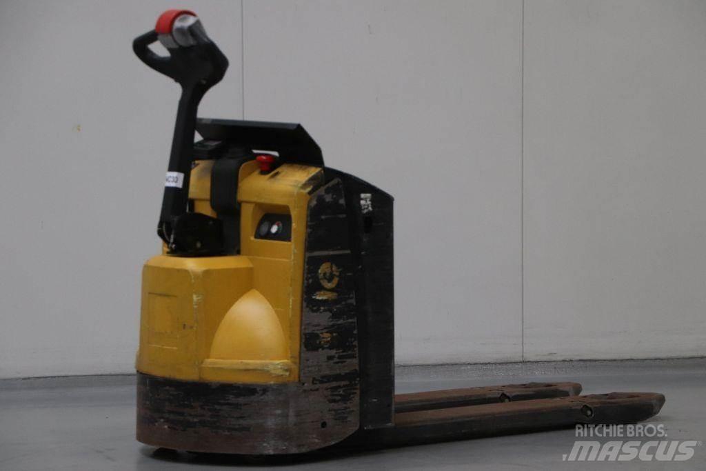Yale MP16 Lavansiirtotrukit