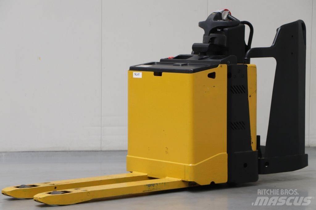 Yale MP20X Lavansiirtotrukit